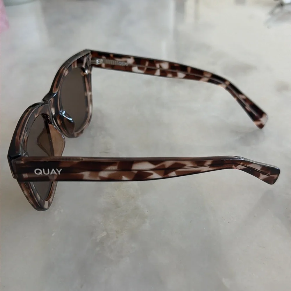 Quay After Hours Sunnies in Tortoise